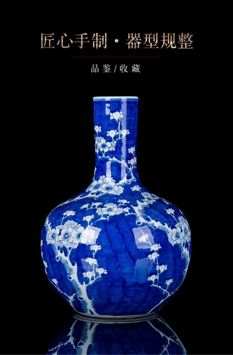 Jingdezhen ceramic vase furnishing articles sitting room hand - made tree furnishing articles household act the role ofing is tasted Chinese blue and white porcelain is arranging flowers