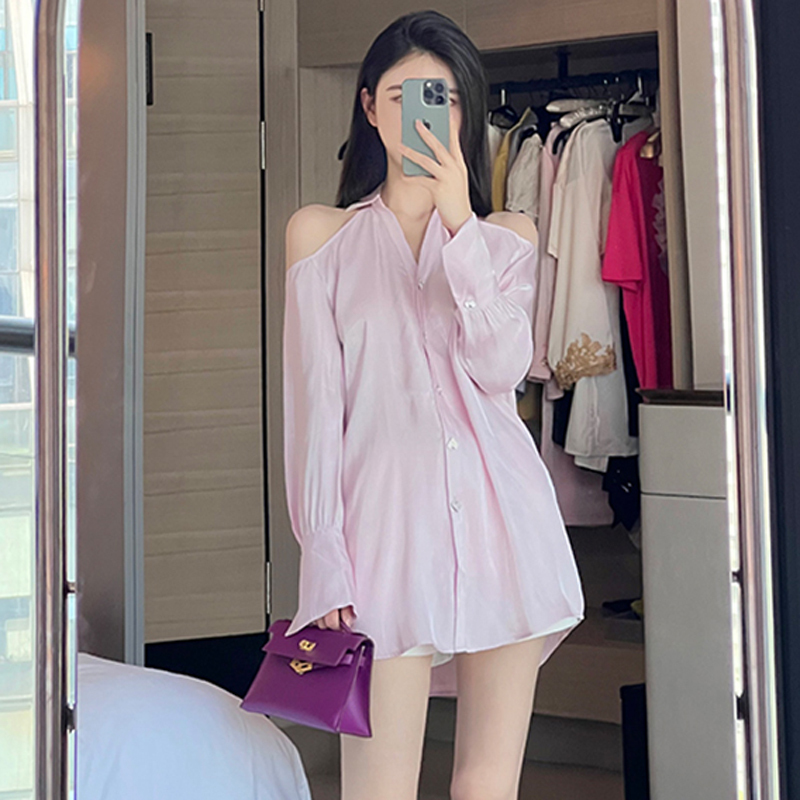 Pink Off-The-Shoulder Sexy Shirt for Women, Autumn and Winter Design, Niche French Style, Gentle and High-End Dress Pink Off-The-Shoulder Sexy Shirt for Women, Autumn and Winter Design, Niche French Style, Gentle and High-End Dress