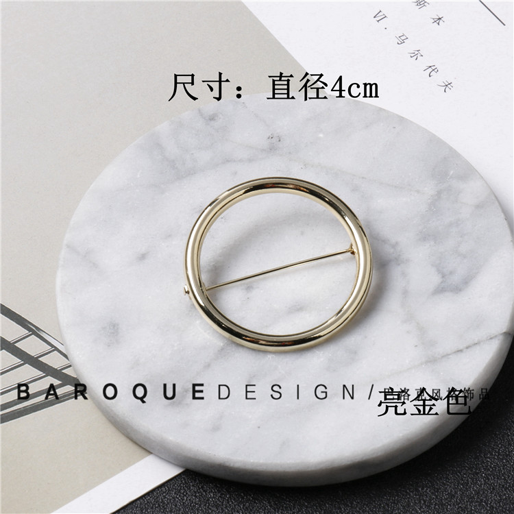 Phong cách tối giản trâm hình học tam giác vuông trâm lớn tròn pin mùa hè khăn lụa khóa pin boutonniere cài áo vest nam