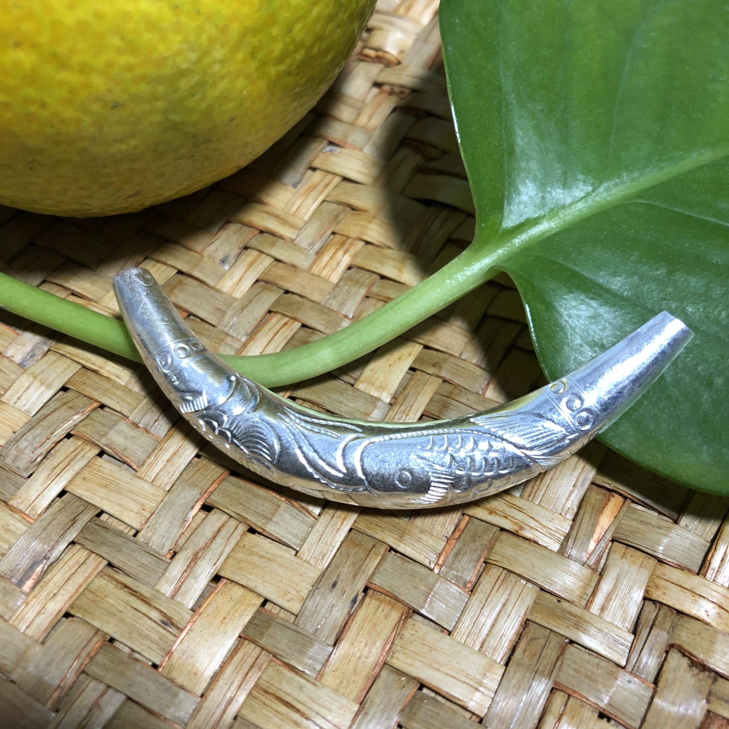 Elbow fish trumpet pure silver 999