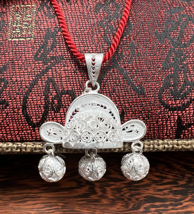 Toddler-shaped metacap wire drawing process foot silver 999