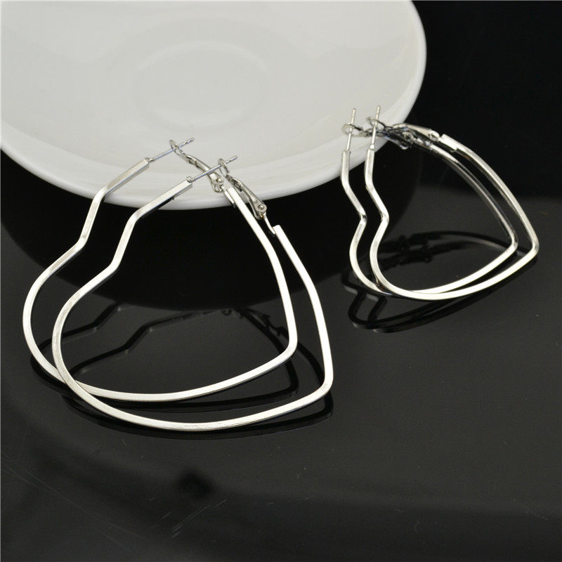 Advanced Senses Fashion Loving Large Circle Earrings Earrings Woman 2022 new Japan-ROK tennis red heart-shaped ring earrings without earbuds