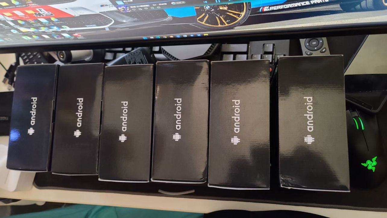 Entertainment World a box of Qi Set-top Boxes-Taobao