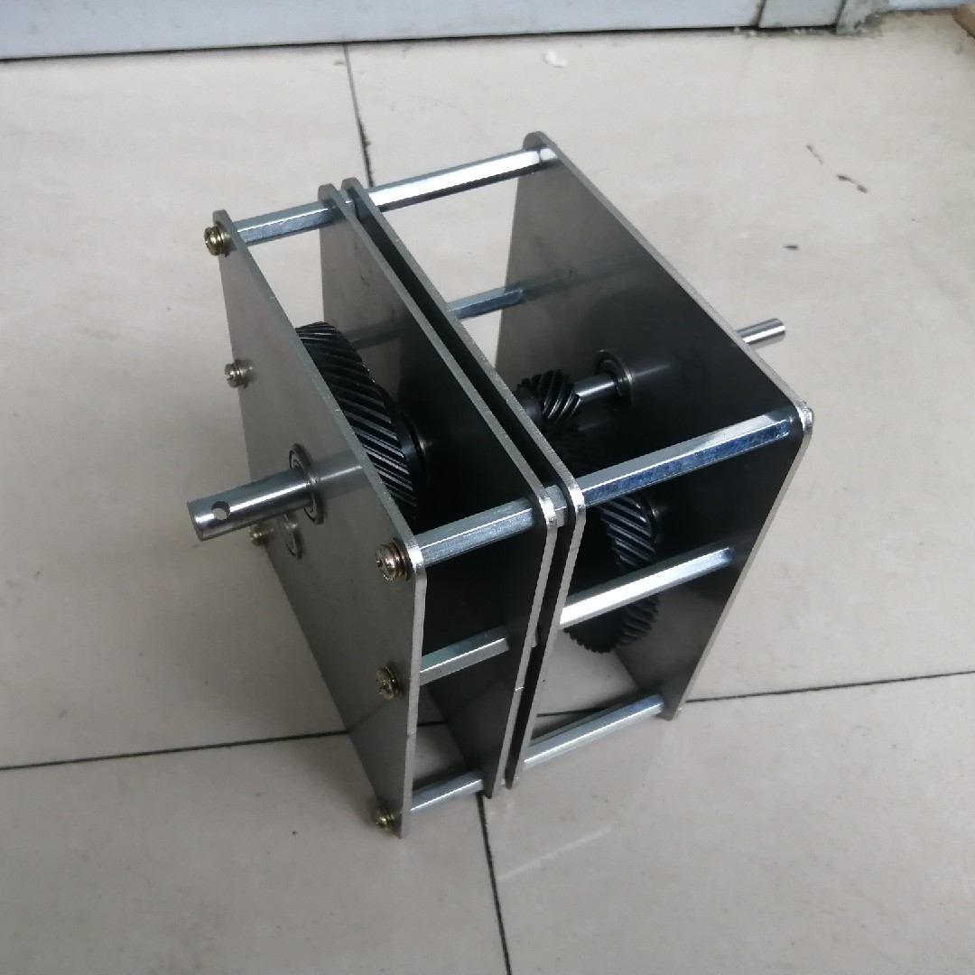 Coaxial input and output speed-increasing gearbox gearbox metal gearbox planetary hand generator custom-made