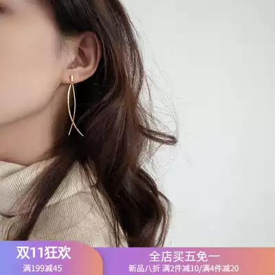 (Fan degree) S925 silver needle temperament cross elegant ear needle female long version tassel suitable for round face earrings