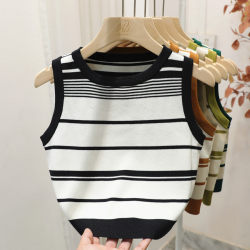 ສີຄົມຊັດແບບເກົາຫຼີ knitted striped vest women's short inner wear slimming Korean Dongdaemun sleeveless round neck versatile top for women