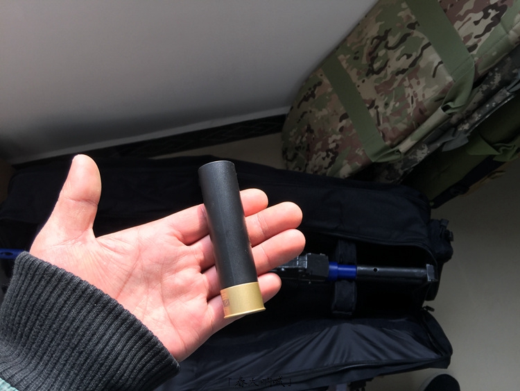 Điện thoại di động sáng tạo sạc kho báu 2500 mAh Những người đam mê quân sự sáng tạo chiến thuật mini kho báu nhấp nháy CN007