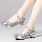 Танцующая обувь, серебряные летние модные туфли, коллекция 2022, мягкая подошва