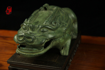 Imitation Ancient Handicraft) Wenfang Four Treasure) Creative Gift) Bronze Ink Stone) Zhong Dingwen Creation) Toad Ink Stone