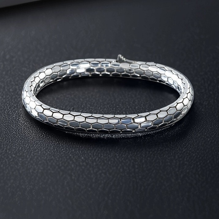 Papas Snake Bracelet Fashionable and Unique Zodiac Snake Inlaid Stone Snake Pattern Chain Unisex High-End Bracelet European and American Style