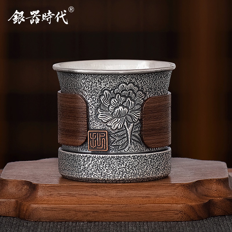 Silver Age 999 Pure Silver Tea Cup, Wine Cup, Large Capacity Master Cup, Anti-Scalding Silver Cup, Handmade Tea Tasting Cup, Water Cup Silver Age 999 Pure Silver Tea Cup, Wine Cup, Large Capacity Master Cup, Anti-Scalding Silver Cup, Handmade Tea Tasting Cup, Water Cup
