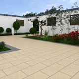 На открытом воздухе плитка пола.