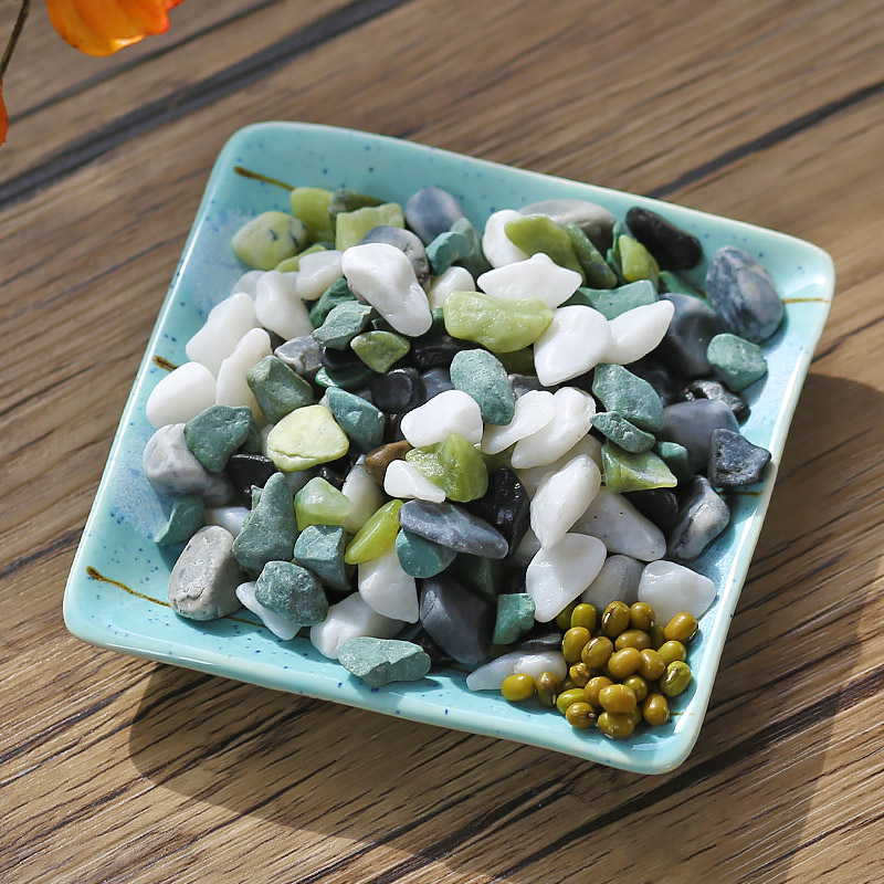 1 catty of small stones, colorful stones, colored stones, succulents, flowers, potted paving stones, fish tanks, decorative landscaping stones