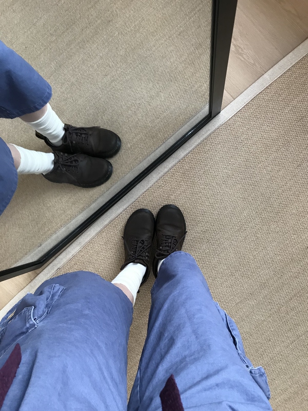Yeyeyeah! Stone-Washed Workwear Blue Cargo Pants (7/8 Length) Yeyeyeah! Stone-Washed Workwear Blue Cargo Pants (7/8 Length)