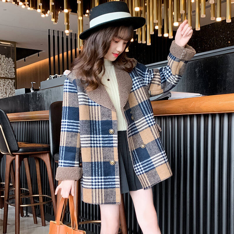 Girl's great coat fur coats autumn and winter medium long version Korean version of the Korean version of the Korean version of the large children gush thickened children's winter clothing