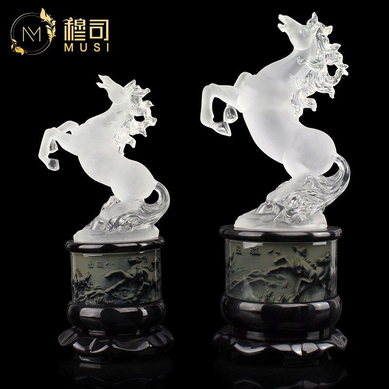 Musima to success creative home wine cabinet office decoration decoration zodiac decoration handsome horse stepping stone gift
