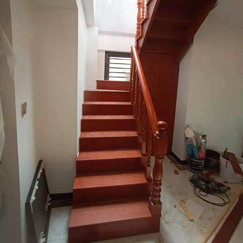 Custom villa red oak solid wood indoor whole staircase finished rubber tread board wooden home loft duplex