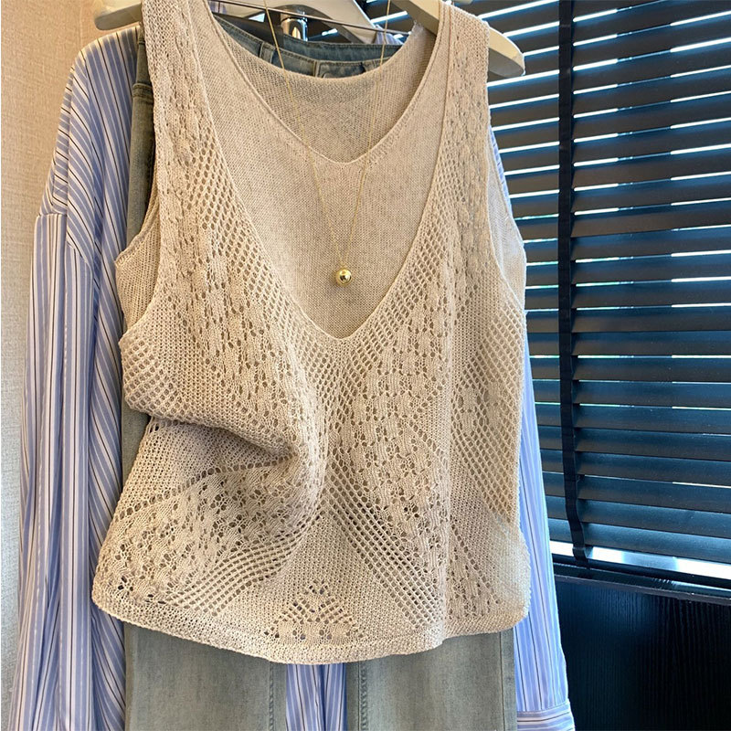Artistic Retro Crochet Knit Camisole for Women, 2026 Summer New Design, Stylish Outerwear for Layering, Sleeveless Top