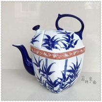 Value recommended Jingdezhen ceramic antique blue and white decoration bamboo figure teapot hip pot with foreign trade porcelain ornaments special offer