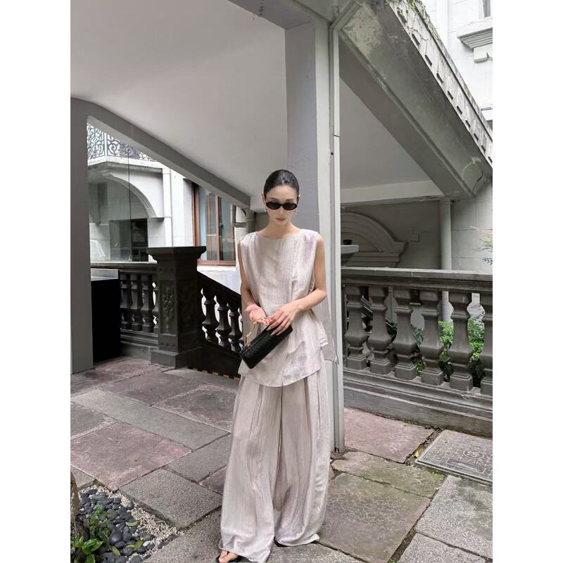 Fiinal《Light Glaze》Atmospheric Layered Top for Women + Wide-Leg Pants Set
