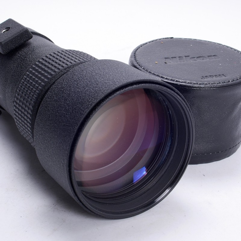 尼康AF 300/4 ED：无防抖的300mm F4定焦，为何仍是体育摄影的工程优选_