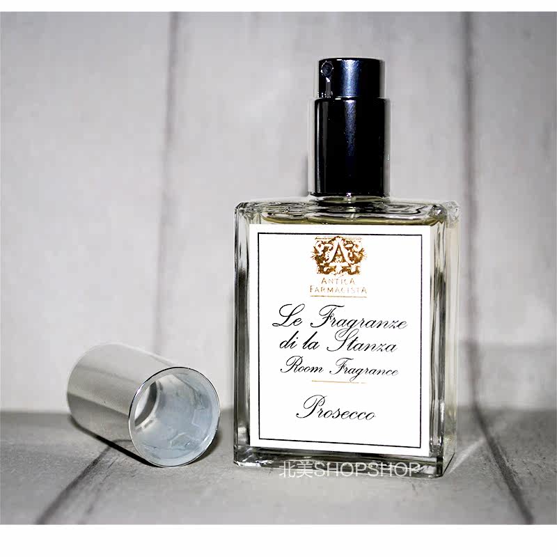 Beauty cabinet spot Anitica Farmacista scented prosecco Plousek fresh and fresh