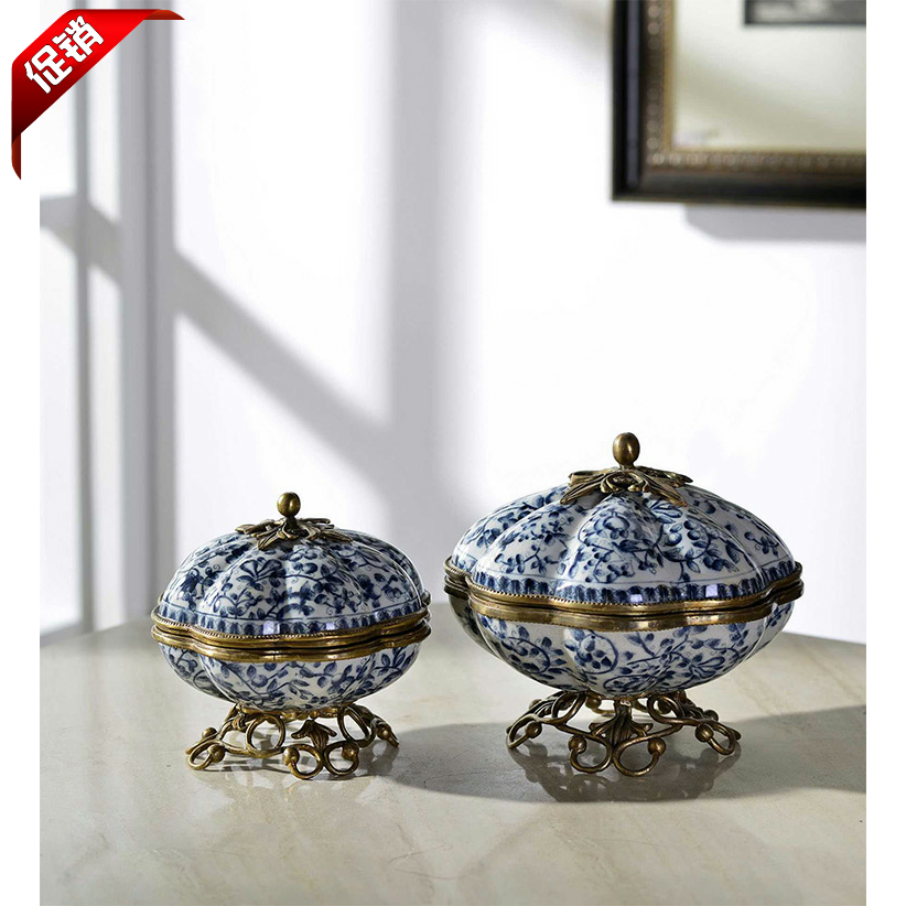 American luxury home living room jewelry decoration European blue and white porcelain copper with porcelain entrance jewelry box Ceramic decoration