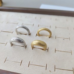 유럽 및 미국 수출 마진 틈새 틈새 천재 환경 M 홈 로고 레트로 낡은 매트 골드 매일 여성을위한 다목적 기질 반지