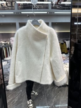 European station 2025 winter new style stand-up collar, slanted lapel, light and mature style, versatile and versatile cashmere woolen women's coat