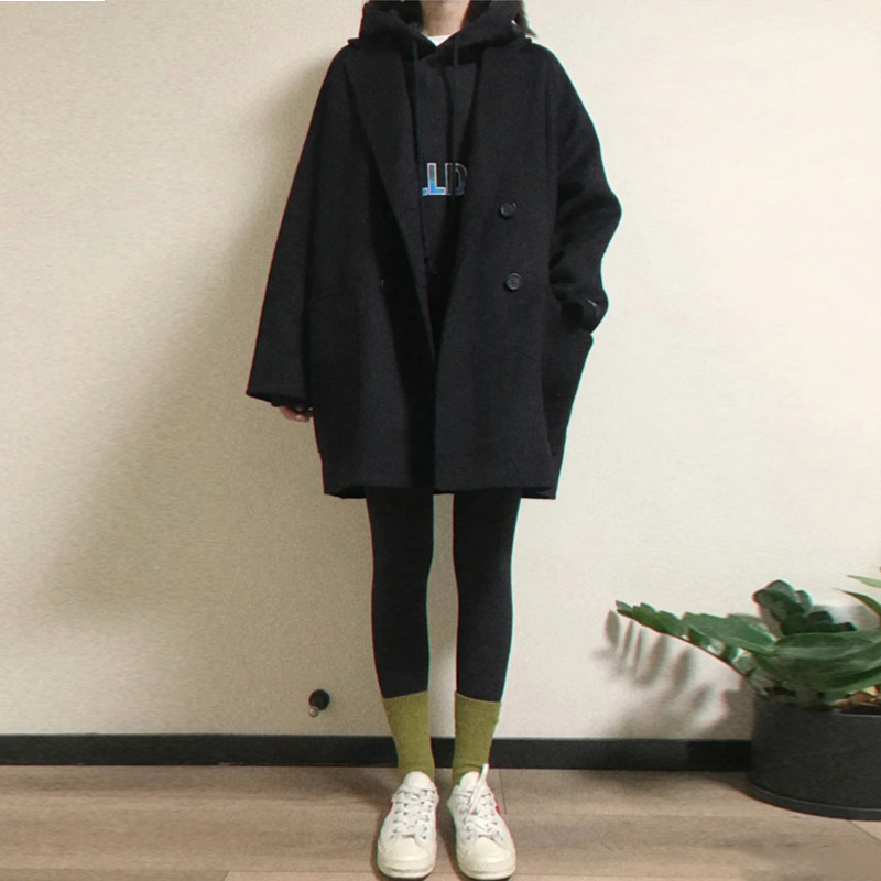 2022 spring and autumn new Japanese woolen coat feminine temperament Hepburn style small woolen coat short thickening