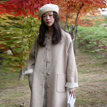 The special price 2020 new autumn and winter hair and the woman in the coat of the coat the small sub-thickened Hepburn in the large coat