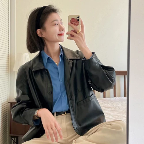 Черная короткая осенняя дизайнерская небольшая куртка, тренд сезона, в американском стиле, подходит для подростков