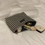 Косметичка, маленькая сумка через плечо, портативная вместительная и большая сумка-органайзер для выхода на улицу для путешествий, коллекция 2022