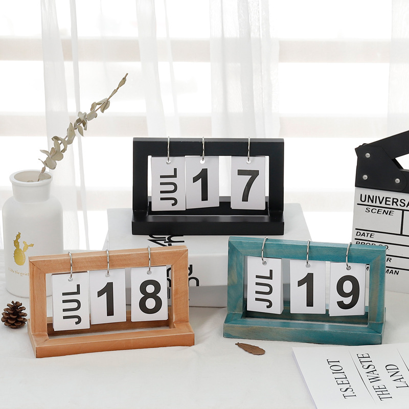 Creative Simple Personality Wooden Page Calendar Office Desktop Decoration Nordic Small Swing Studio