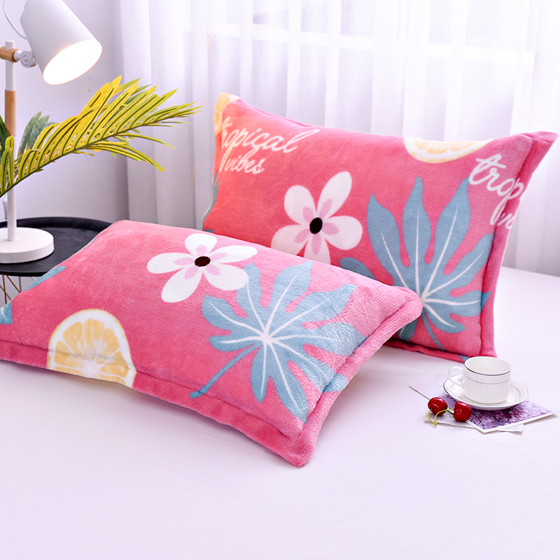 Pair of flannel pillowcases (random pattern)