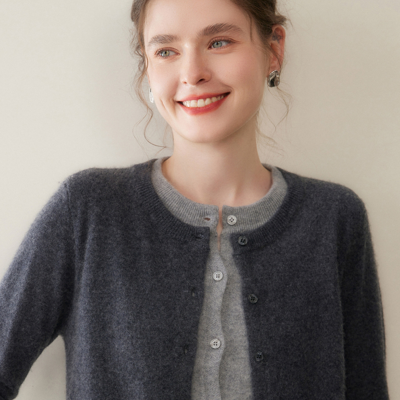 New Style Faux Two-Piece Cashmere Cardigan for Women, Round Neck Sweater Coat, Loose Knit Wool Sweater for Autumn and Winter, Slimming Inner Layer