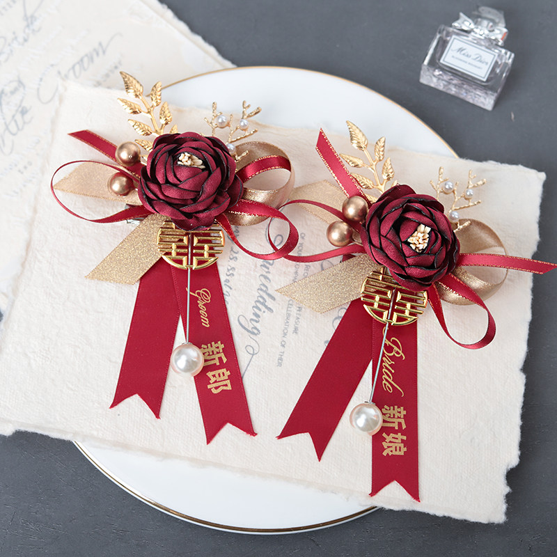 Chinese wedding boutonniere bridesmaid bridesmaids wrist flowers for parents, family, groomsmen, bridesmaids, and bridesmaids