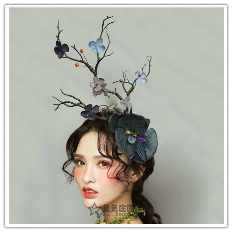 Forest exaggerated headdress Oversized simulation branch hair band catwalk stage European and American crown creative modeling Bridal hair accessories