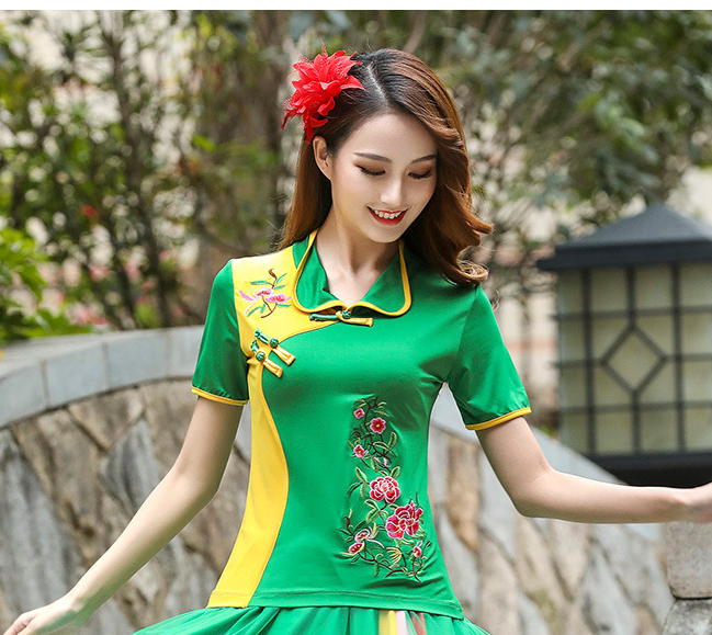 2022 New Square Dance Costume Middle Aged Summer Short Sleeves Clothe and embroidered female acting out the rice and dance cabaret