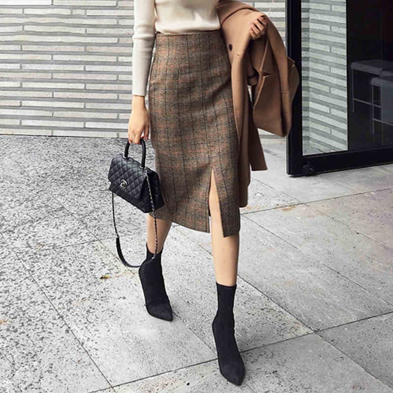 Retro package hip skirt women 2022 autumn and winter new Korean version high waist fashion plaid one step thickened woolen skirt