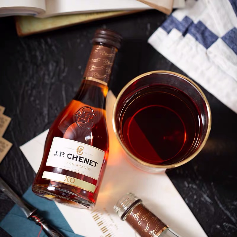 French 40% XO wine brandy mini bottle of wine Chanel (J P CHENET) 200ml