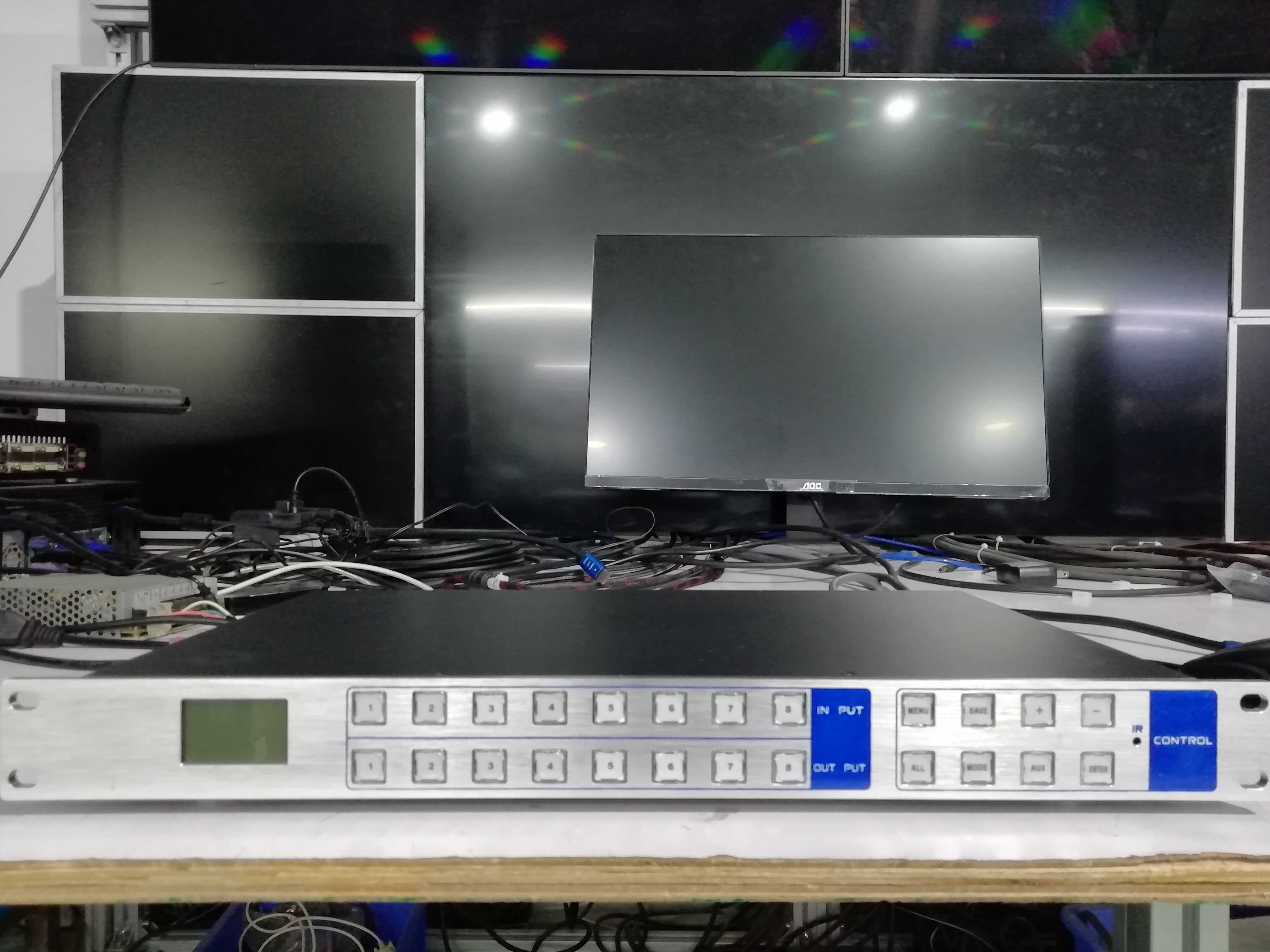 hdmi matrix 8 in 8 out of engineering grade film server host 4K high-definition digital splicing screen switcher