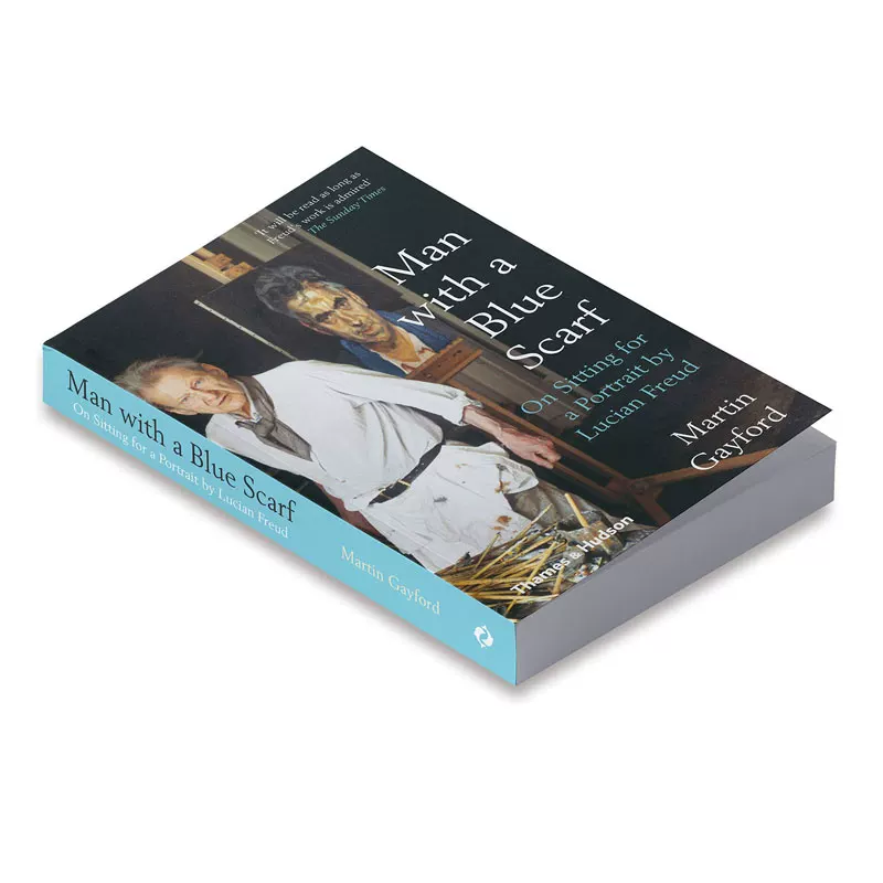 [T & Amp; H] Оригинальная английская версия мужчины с синей шарфом Синий шарф — образец для Люшена Фройда