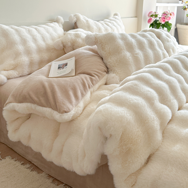 Simple Winter Warm Rex Rabbit Fur Four-Piece Set with Three-Dimensional Pom-Poms, Thickened Milk Velvet Duvet Cover for 1.8m Bed Bedding