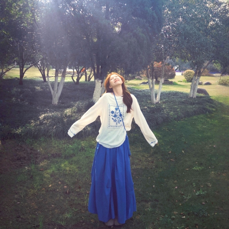 2026 Super Trendy Outfit: a Complete Summer Ootd Outfit, Casual T-Shirt, Irregular Skirt, Age-Reducing Two-Piece Set