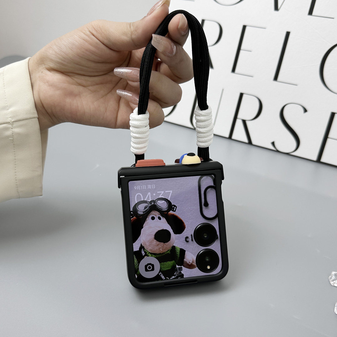 Galaxy Z Flip：翻转未来，折叠生活✨