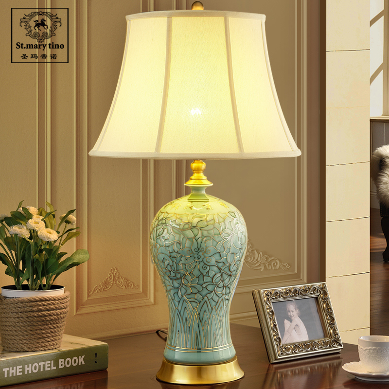 Style solid color Chinese ceramic copper table lamp living room bedroom study light luxury creative Jingdezhen celadon painted gold vase