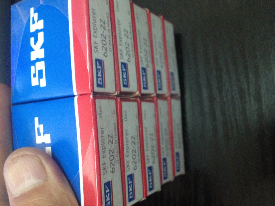 The original imported deep groove ball bearing 6202-2RS 6202-2Z bearing high speed and no manic sound 12000 rotation