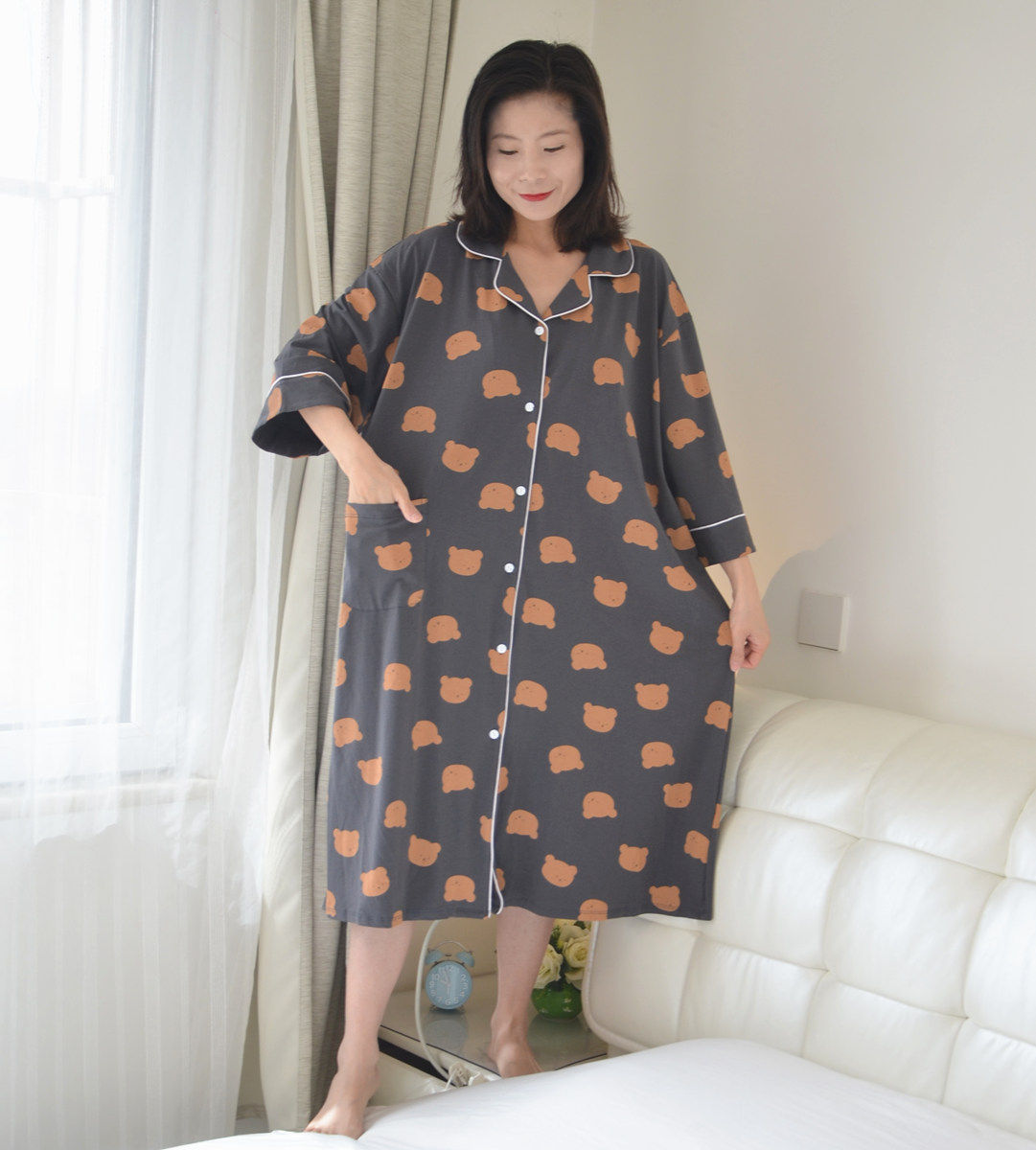 Plus Hypertrophy Size Shirt With Small Gold Bear Sleeping Skirt Woman Summer Short Sleeve Long Version Pure Cotton Fat MM Home Pyjamas 200 Catty