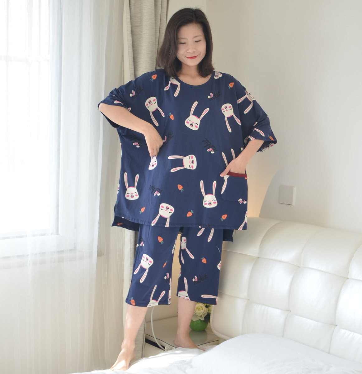 Plus size cartoon rabbit pajamas women's summer short-sleeved cropped pants knitted cotton fat MM cartoon home clothes 200 catties